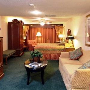 Deluxe King Suite